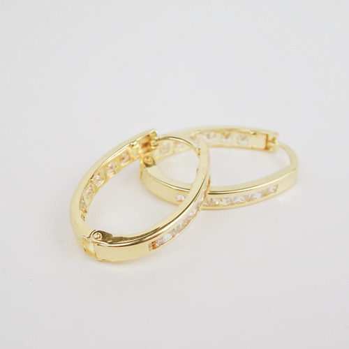 Amor Eterno - Arracadas / Aretes Huggies Dahlia Gde Oro 10k