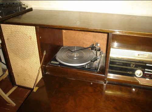Mueble Tocadiscos, Radio Funcionando (Usado)
