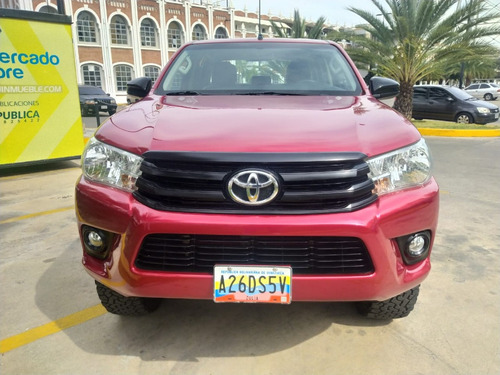 Imagen 2 de 14 de Toyota Hilux 4x4
