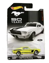 Comprar Hot Wheels Mustang 50 Años 1967 Ford Mustang Escala 1:64