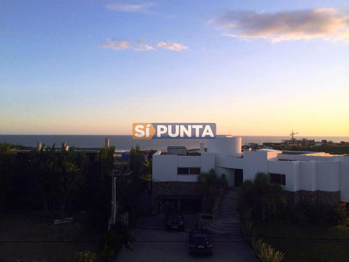 Imagen 2 de 13 de Casa Con Vista Al Mar