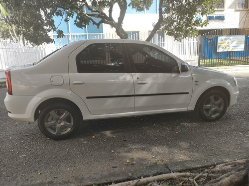 Renault Logan 2015 1.6 Expression