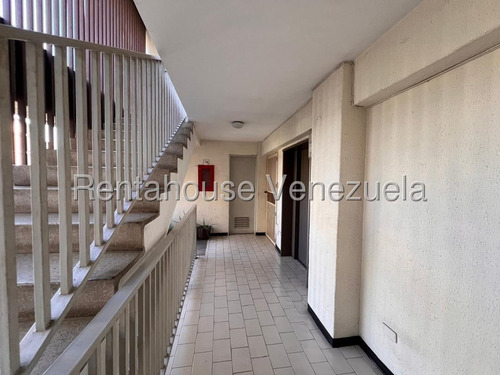 Apartamento Grande California Norte Buena Ubicacion 25-12226