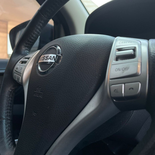 Imagen 8 de 14 de Nissan Np300 Frontier 2019 2.5 Le Aa Mt
