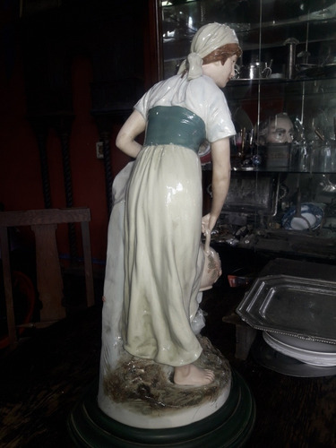 E Colección Royal Dux Mujer Bohemia Cargando Agua C1940 (Usado)