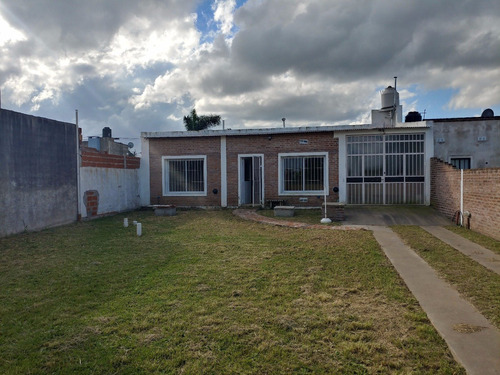 Casa En Luján Pueblo Nuevo Jauregui