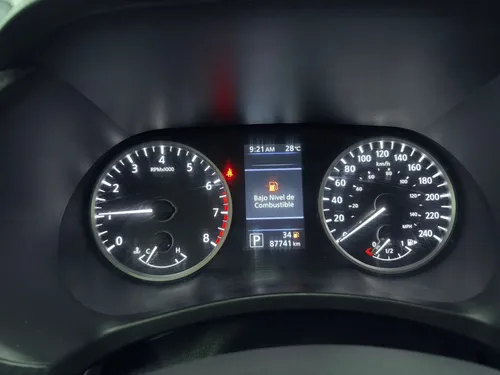 Nissan Sentra 1.8 Advance Cvt