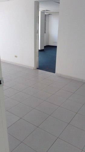 Imagen 4 de 8 de Oficina En Alquiler , El Rosal ( Edif, Easo )