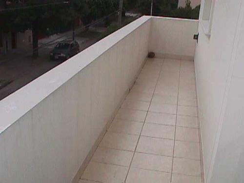 Alquilo Excelente Piso En Caseros De 3 Ambientes Grandes Con Terraza Y Patio Propio!! F: 4571
