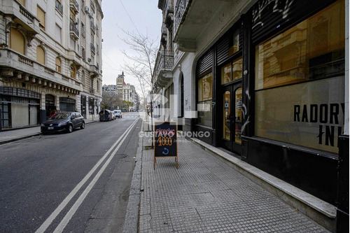 Local 200 M2 Cub. Apto Todo Destino.