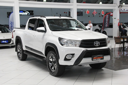 Imagem 3 de 14 de Toyota Hilux 2.8 Std 4x4 Cd 16v Diesel 4p Manual