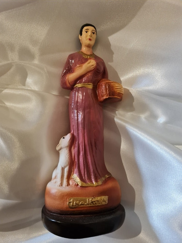 Estatua Hermana Irma De 20 Cm