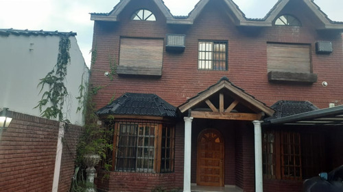 Casa Impecable Amplia 5 Ambientes En Ituzaingó Centro