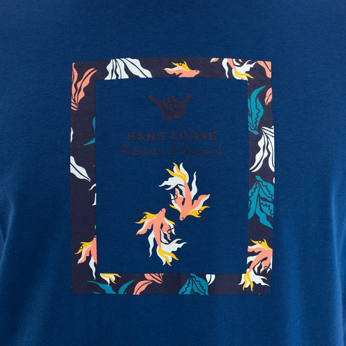 Imagen 4 de 7 de Polera Manga Corta Hombre Hang Loose Peces Logo Azul