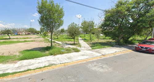 Casa En Villas De Colombia, Roble Norte, General Escobedo, Nuevo Leon. ¡casa En Remate! -jmjc7