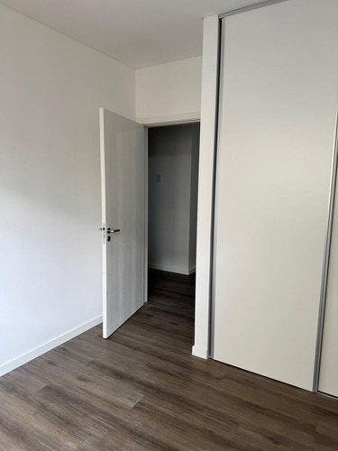 Venta Amplio Departamento De 2 Ambientes A Estrenar - Edificio Con Piscina Sum Parrilla Solarium