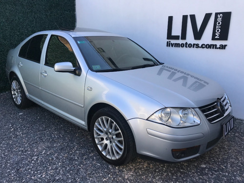 Volkswagen Bora Highline 1.8t Año 2008 - Liv Motors