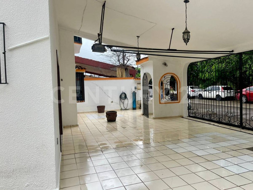 Casa En Venta En Fracc. Valle Marino, Av. Universidad, Villahermosa Tabasco