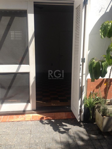 Casa Em Partenon Com 2 Dormitórios - Pj3040