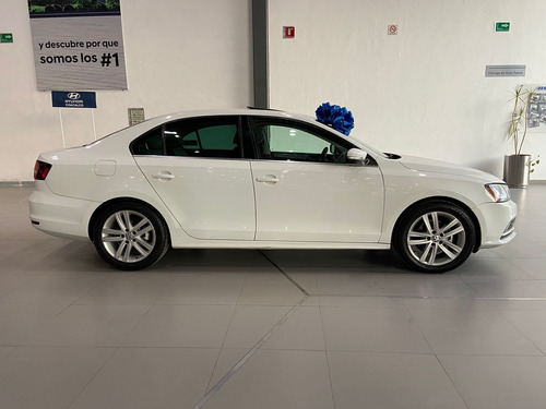 Imagen 5 de 15 de Volkswagen Jetta 2017 2.5 Sportline Tiptronic At