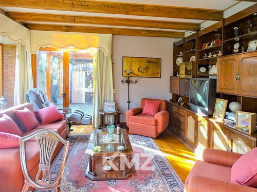 Casa En Venta De 4 Dormitorios En San Carlos De Apoquindo
