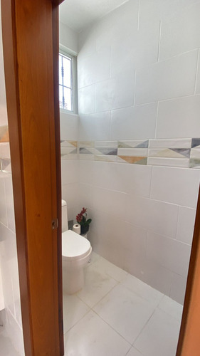 Vendo Preciosa Casa En Tamboril En La Urbanización República De Israel En Santiago, República Dominicana