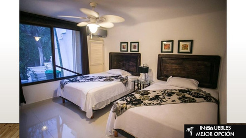 Venta De Villa Con Muelle En Zona Hotelera De Cancun