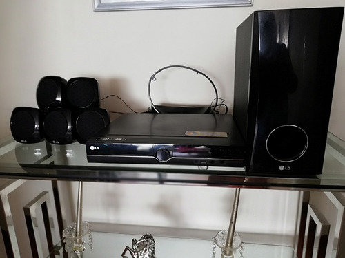 Remato Home Theater Con Seis Parlantes Marca LG  A 290 Soles