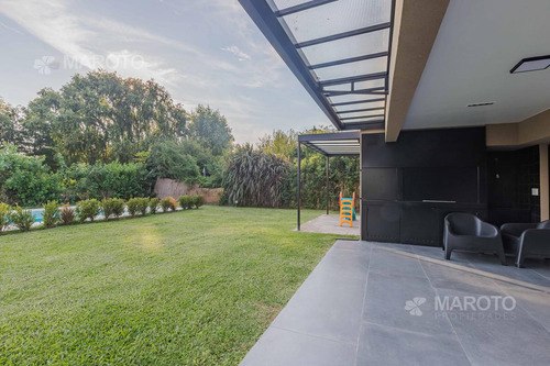Imagen 8 de 30 de Casa En Venta En Barrio Fincas De Maschwitz - Cinco Dormitorios - Maroto Propiedades