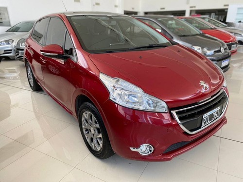 Imagen 3 de 5 de Peugeot 208 Allure 2015 83000km