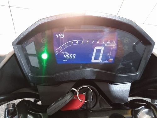 Imagem 2 de 13 de Honda Twister