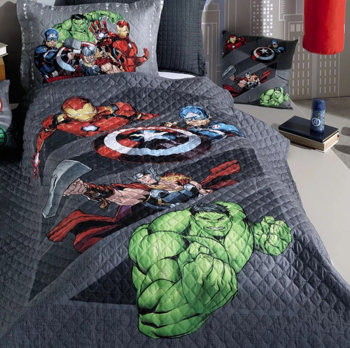 Cobre Leito Marvel Avengers Hulk Colcha + Porta Travesseiro Cor Fundo Cinza Com Personagens Avengers Team