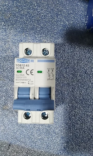 Imagen 4 de 5 de Interruptor Automático Planta Solar Breaker Acdc Placas Main