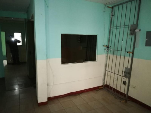 Imagen 4 de 22 de Con Renta $120.000 Tucuman 2600 400 M2 En 4 Plantas Sin Expensas
