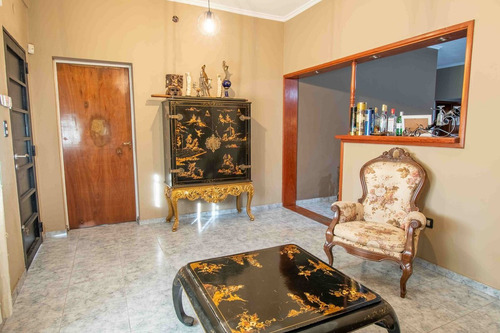 Casa Venta Con Galpón Y Local Comercial En Esquina