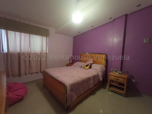 Imagen 2 de 17 de Marol Rentahouse Vende Casa En Lomas Del Country Valencia 22-17388