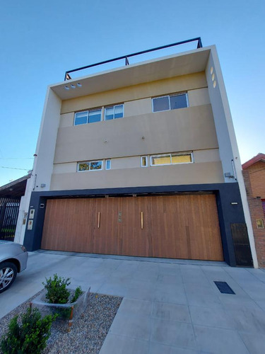 Duplex En Venta A Estrenar De 4 Ambientes Carlos Croce 990 (banfield)