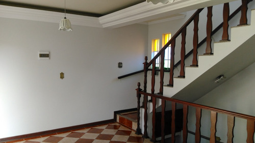 Ponto Comercial Com Residência Na Avenida Leonardo Villas Boas Próximo A Unifac