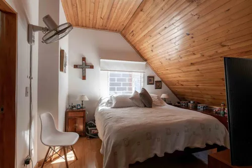 Casa En Venta En Los Cedros. Cod V7204