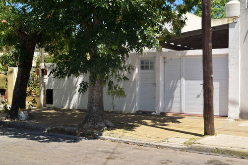 Imagen 17 de 30 de Venta De Casa En Berisso. Excelente Ubicación