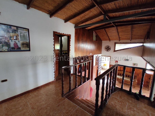 Casa Con Terreno En Venta En La Colonia Tovar. Ljsa 25-13565