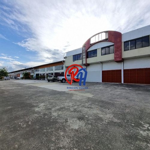 Local En Venta, Centro Empresarial La Guaricha, Av. Aragua, Maracay