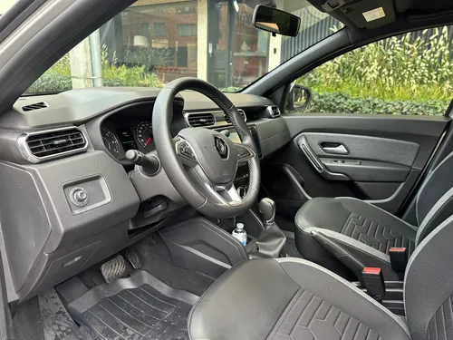 Renault Duster 1.3 Intense Cvt