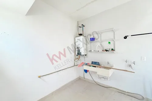 Casa En Venta Con Terreno Excedente En Un Residencial Muy Tranquilo Y Seguro En La Zona Norte De ...