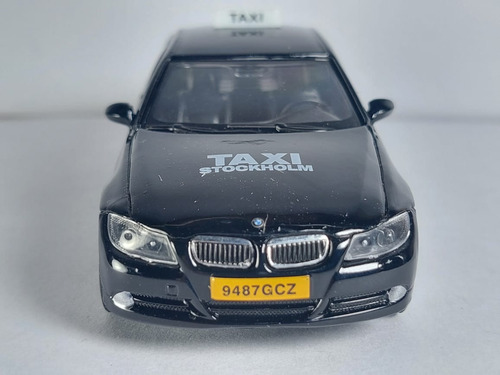 Bmw 330i Taxi Stockholm, Escala 1/36, Welly