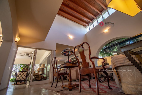 Hermosa Casa De Lujo En Venta En Puerta De Hierro Zona Andares.