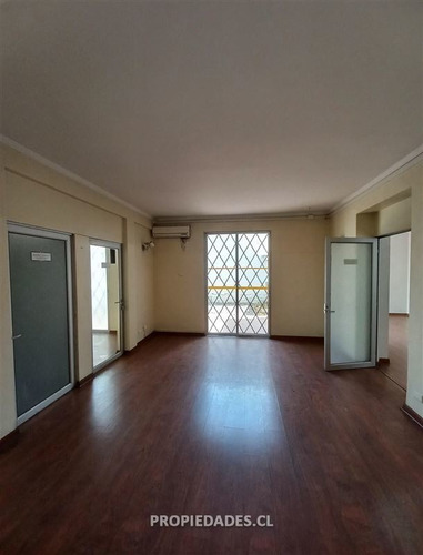 Imagen 5 de 21 de Oficina En Venta En Providencia/casa Ideal S. Profesionales
