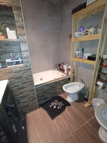 Venta Casa 3 Ambientes En Lote Propio Excelente Estado