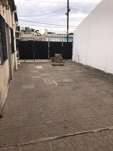 Casa Con Gran Lote + Departamento. Banfield Este!