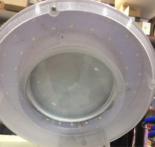 Lampara Lupa Luz Led Con Pedestal Para Uñas Pelo Piel Ruedas